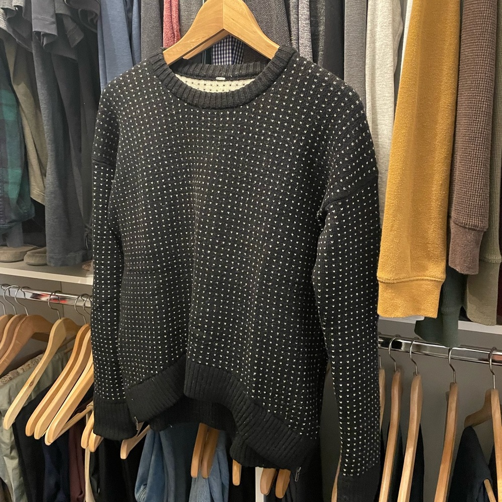 LULU LEMON Black & White Dot Sweater with Zip Sides - Size Small (6)